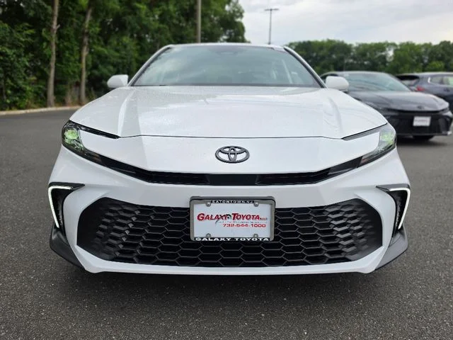 New 2026 Ice Cap Toyota SE image 2