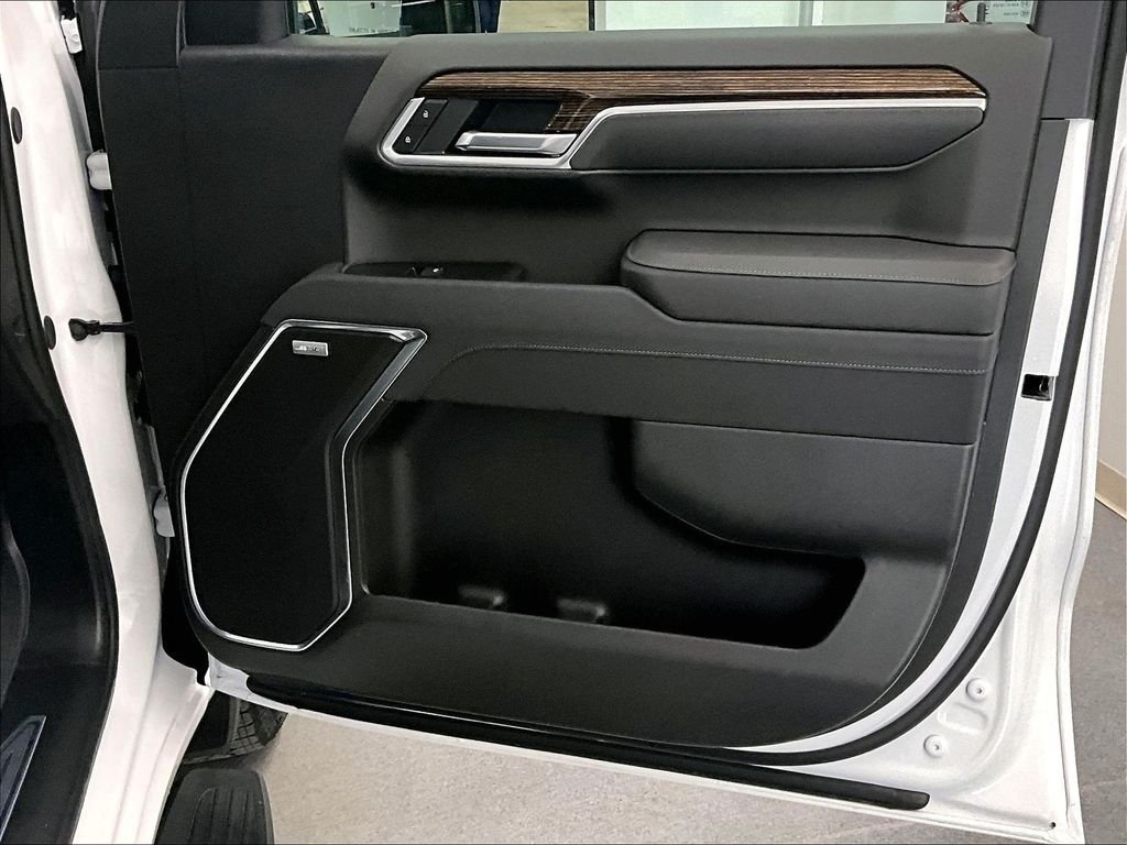 Used 2026 Summit White GMC Elevation image 12