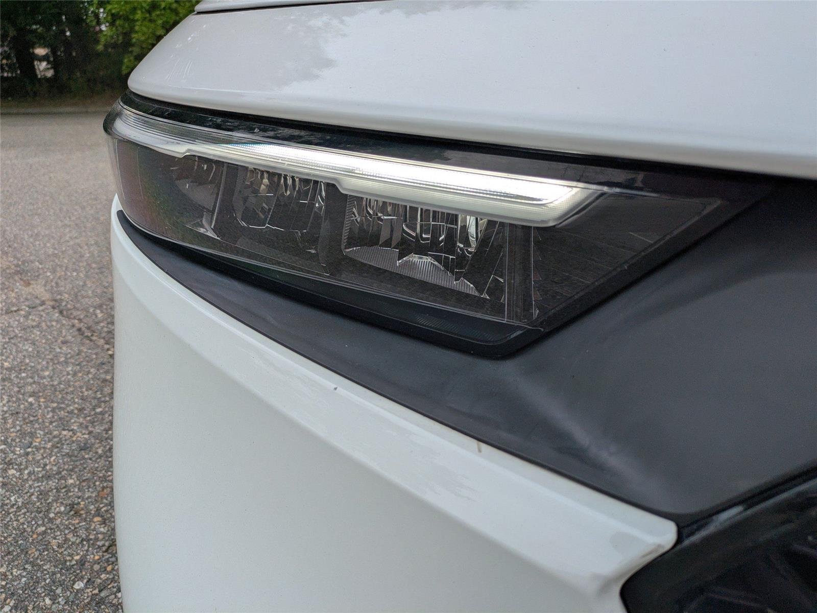 Used 2023 Platinum White Pearl Honda LX image 10