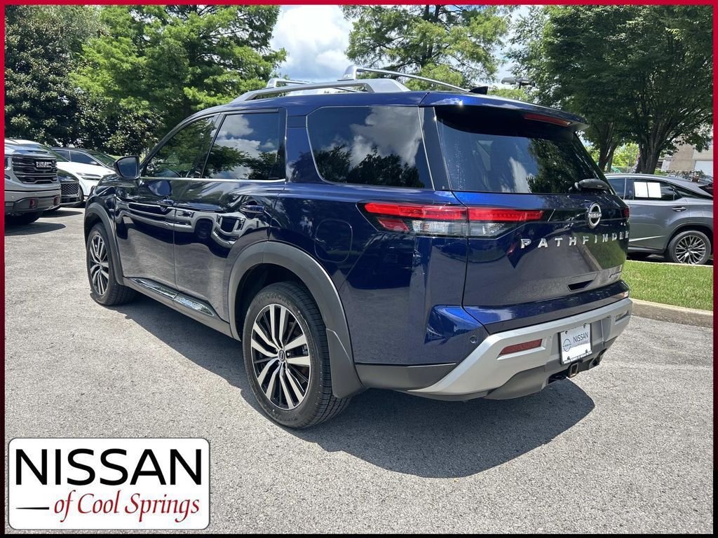 Used 2023 Blue Nissan Platinum image 5