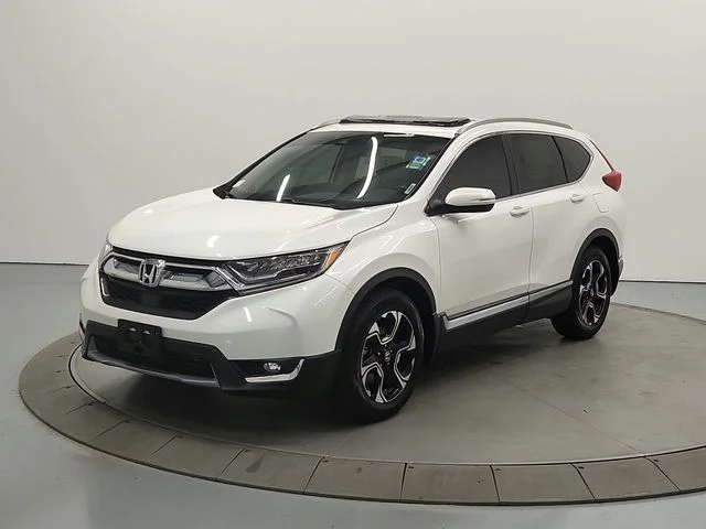 Used 2017 White Honda Touring image 3