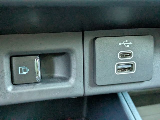 New 2026 Space White Metallic Ford Tremor® image 21