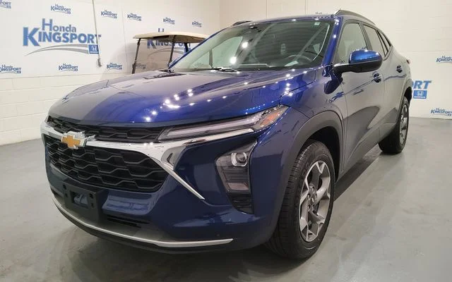 Used 2024 Blue Chevrolet LT image 9