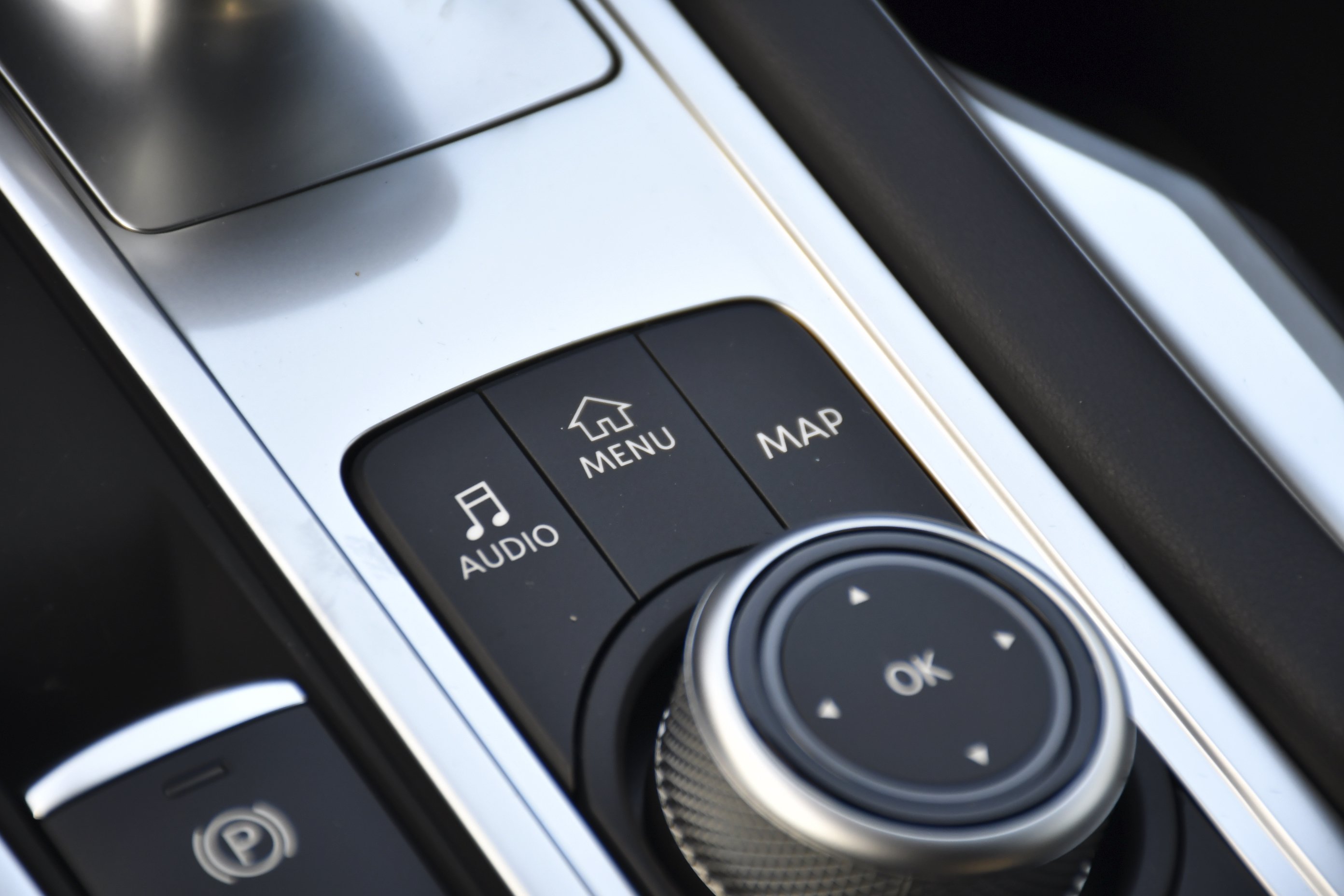 New 2027 GRAPHITE SHADOW INFINITI Luxe AWD image 13