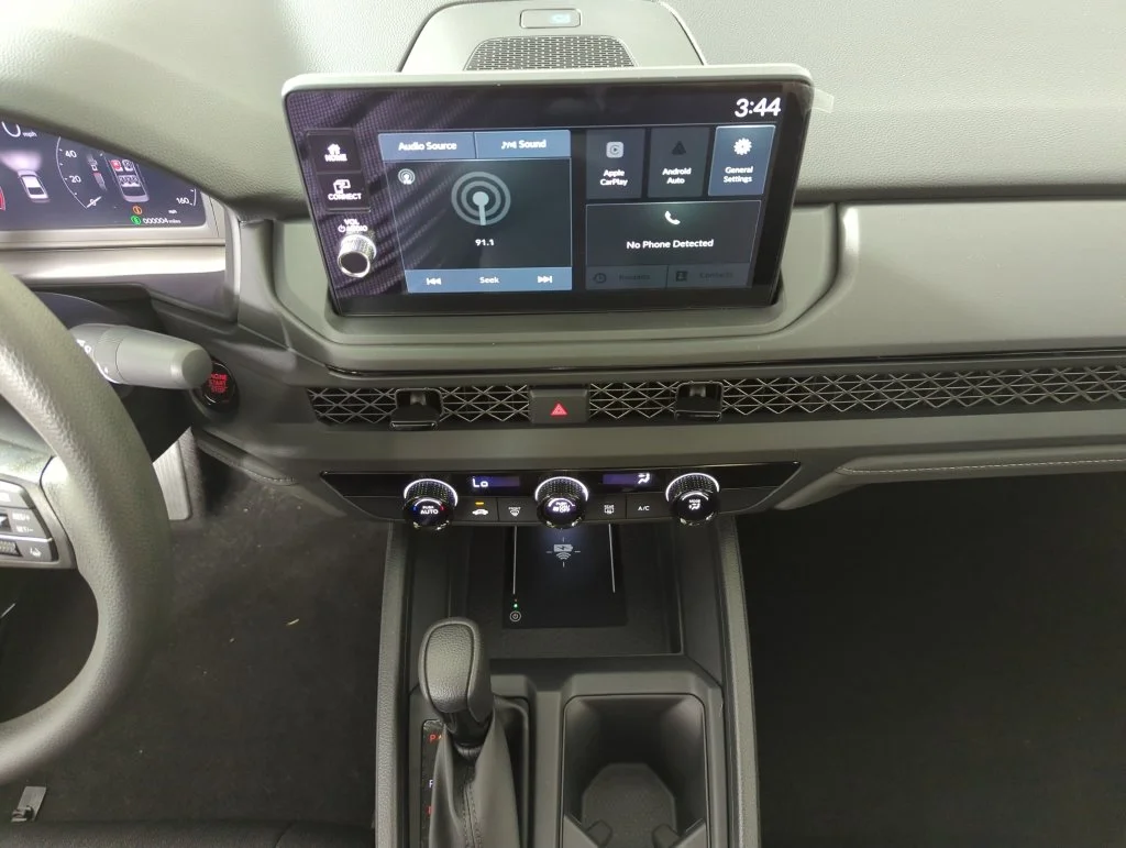 New 2026 Platinum White Pearl Honda LX image 17