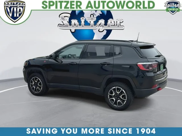 Used 2024 Black Jeep Trailhawk image 7