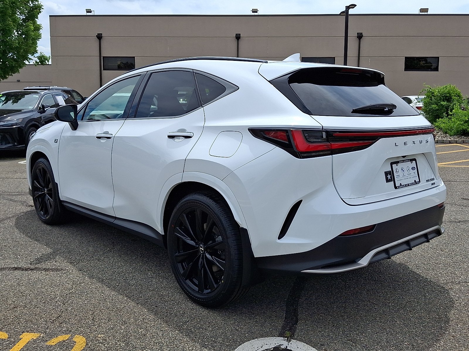 Certified Used 2024 ULTRA WHITE Lexus F SPORT HANDLING AWD image 4