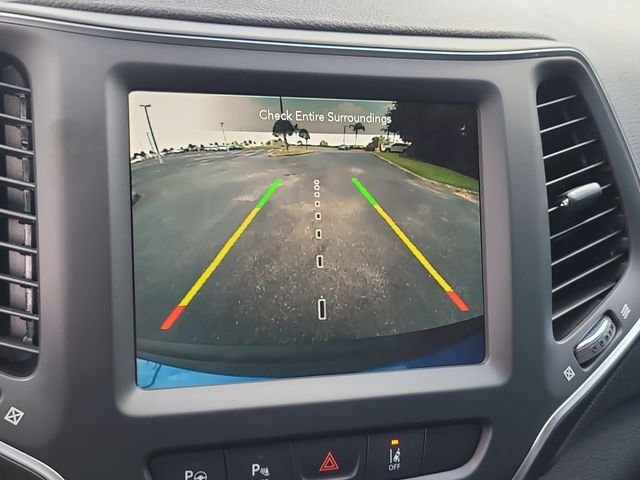 Used 2023 Blue Jeep Altitude image 24