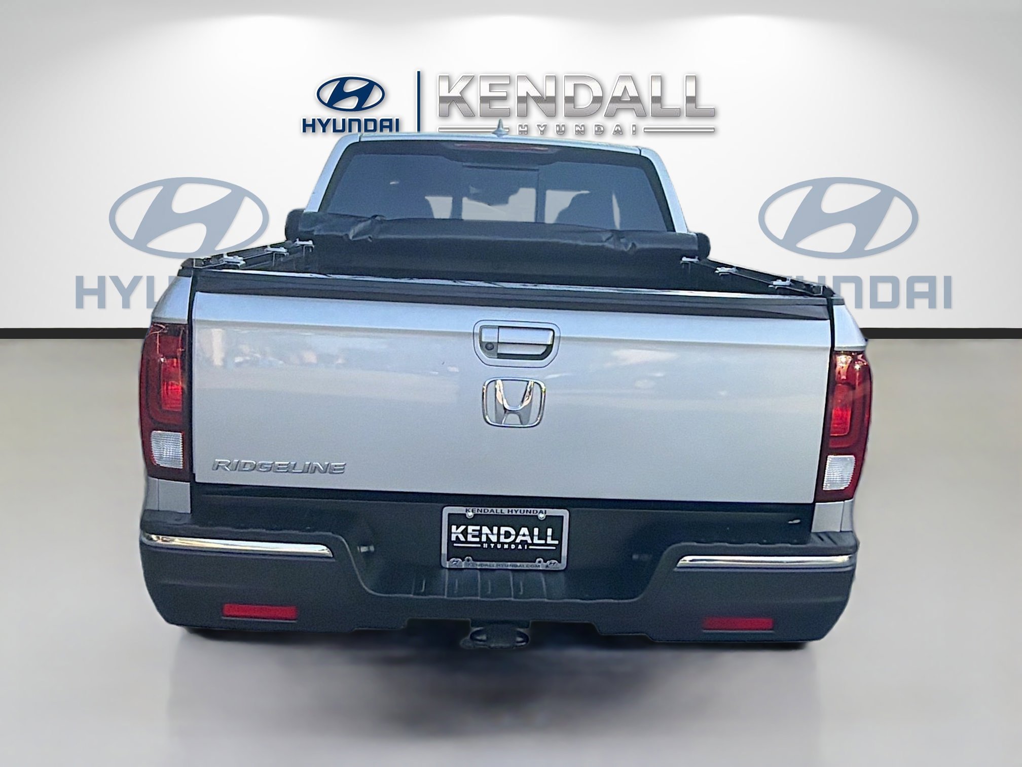 Used 2020 Silver Honda RTL image 5