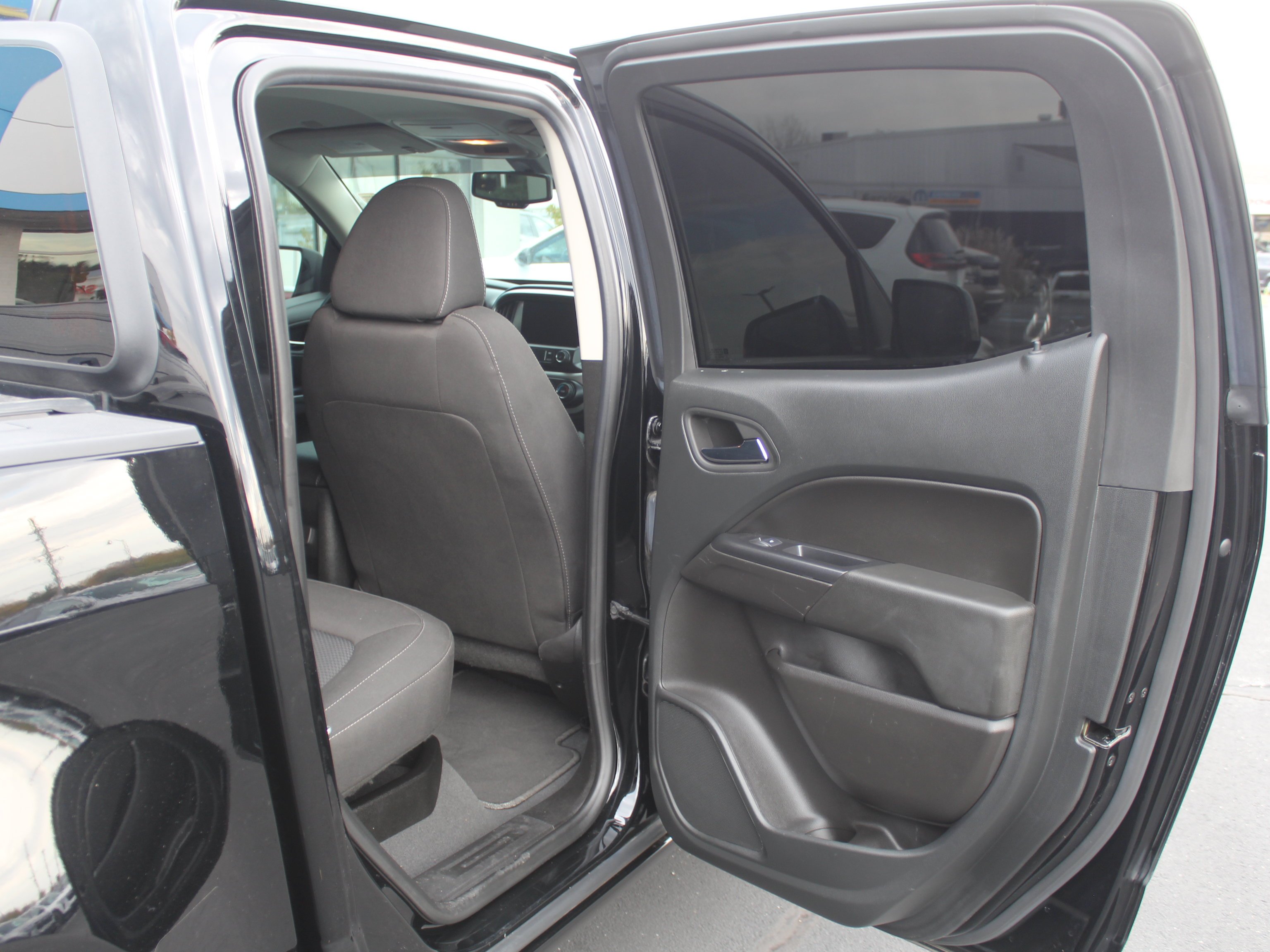Used 2022 BLACK Chevrolet 2WD LT image 22