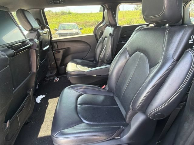 Used 2022 Gray Chrysler Hybrid Touring L image 10