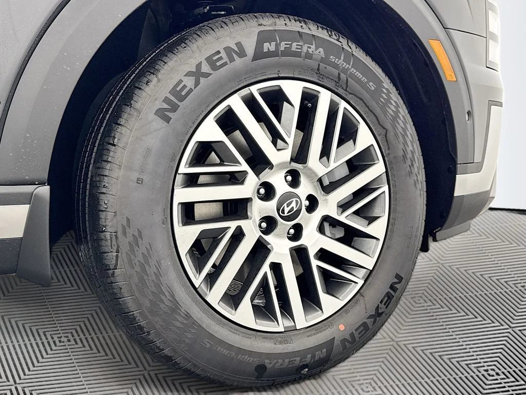 New 2026 Black Hyundai SEL Premium image 26