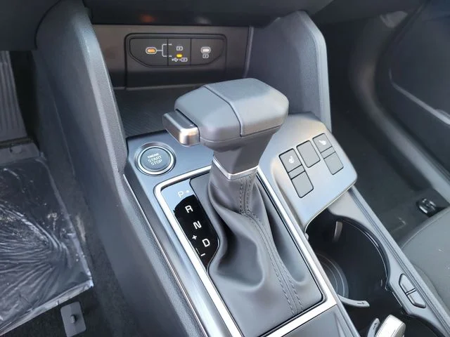 New 2026 Glacial White Pearl Kia LX image 19