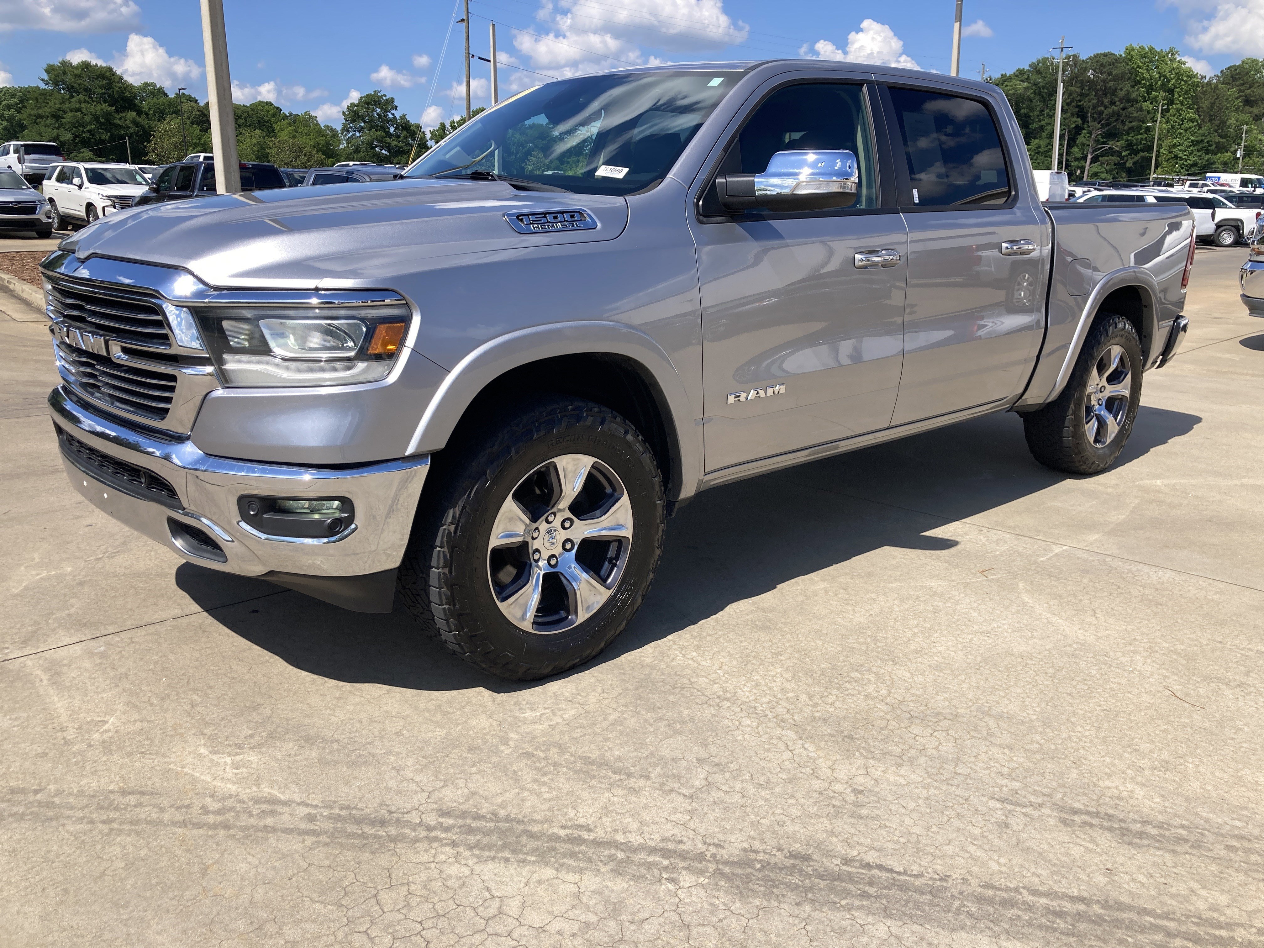 2019 RAM 1500 Laramie 4x4 Crew Cab 5'7's photo