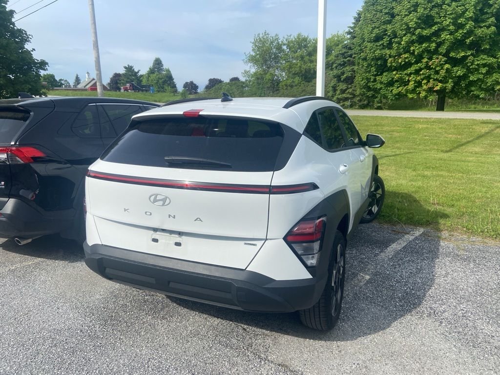 Used 2025 Atlas White Hyundai SEL image 5