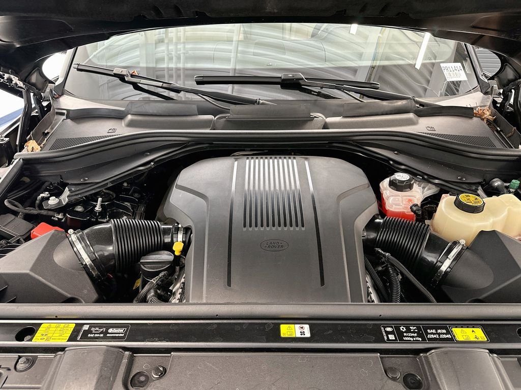 Certified Used 2025 Black Land Rover SE image 31