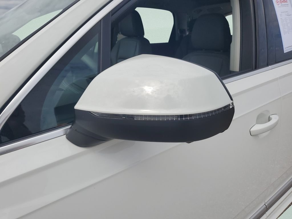 Used 2025  Audi 55 Premium Plus image 28