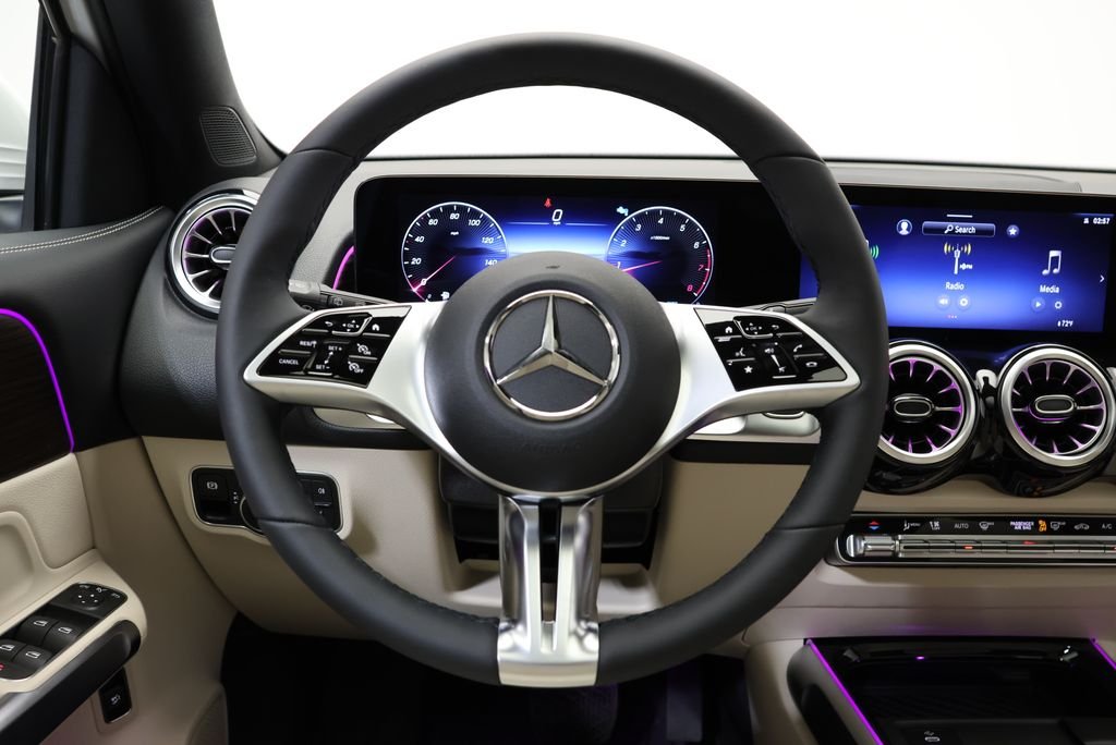 Used 2026 Night Black Mercedes-Benz GLB 250 image 20