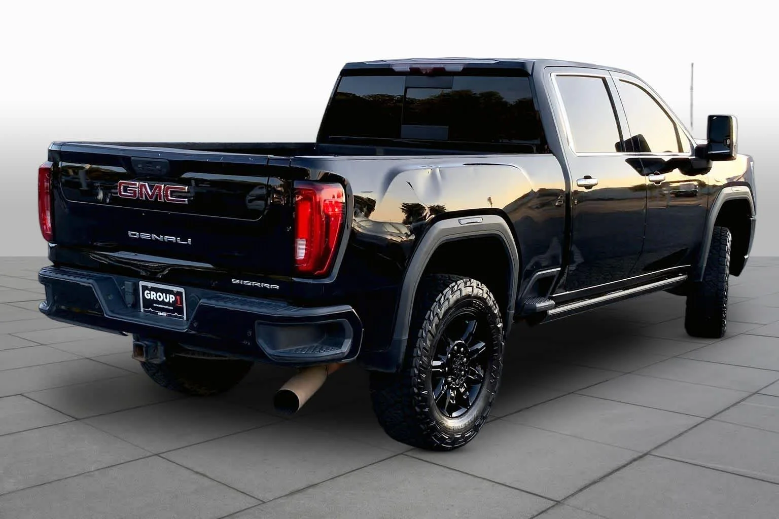 Used 2021 Ebony Twilight Metallic GMC Denali image 12