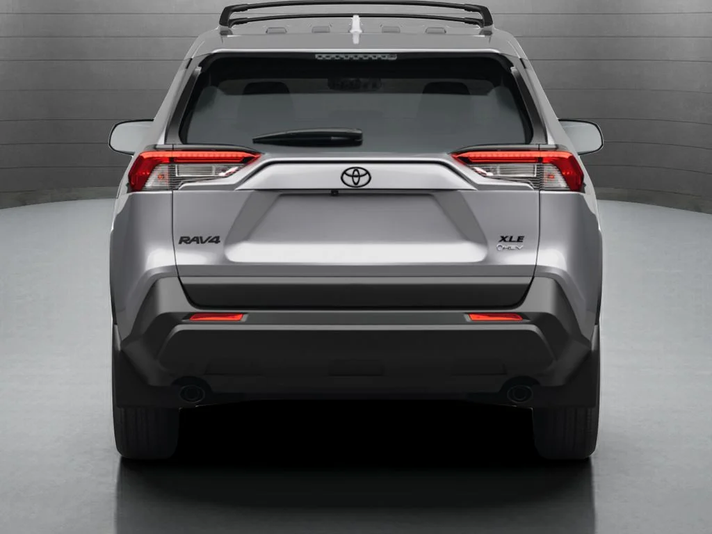 Used 2025 Silver Toyota LE image 3