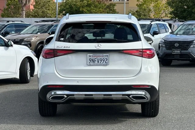 Used 2024  Mercedes-Benz GLC 300 image 5