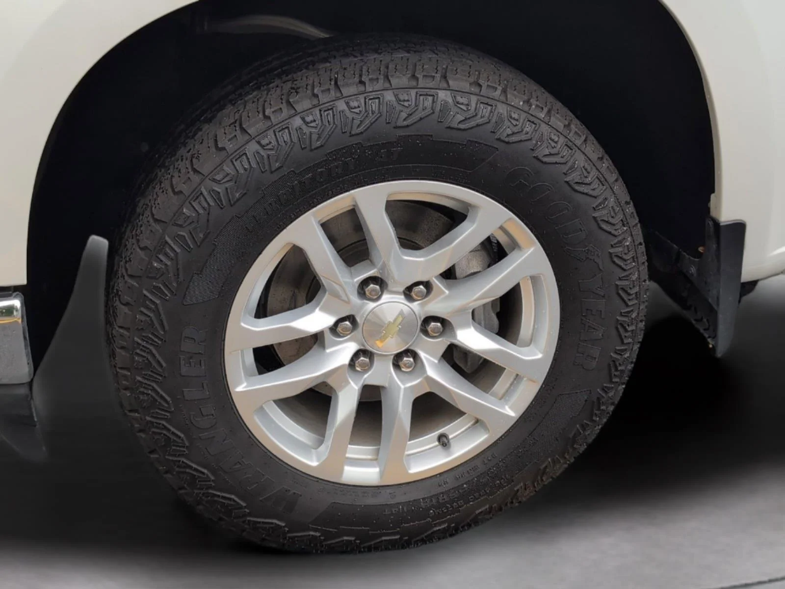 Used 2019 SUMMIT WHITE Chevrolet LT image 35