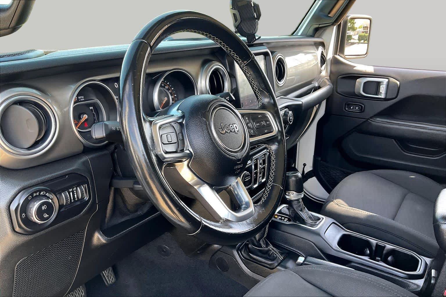 Used 2020 Bright White Clear Coat Jeep Overland image 17