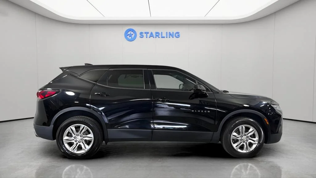 Used 2019 BLACK Chevrolet FWD 4dr w/1LT image 11