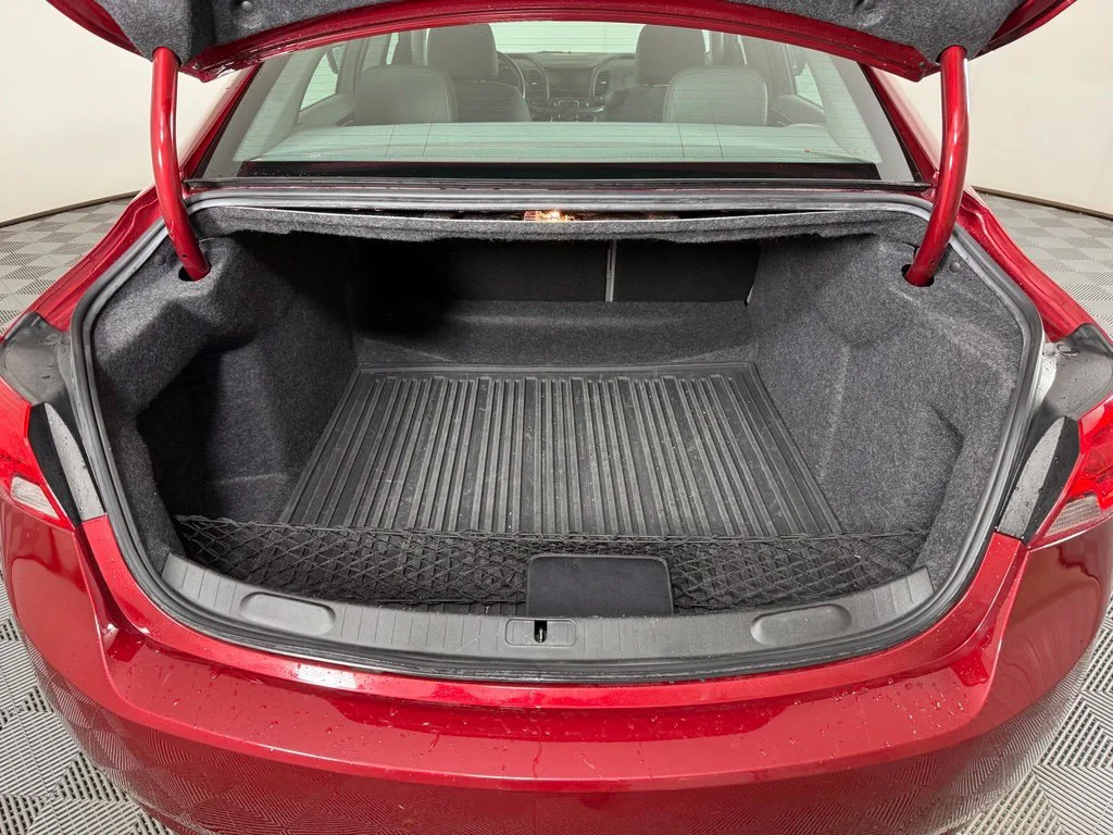 Used 2019 CAJUN RED TINTCOAT Chevrolet LT image 10