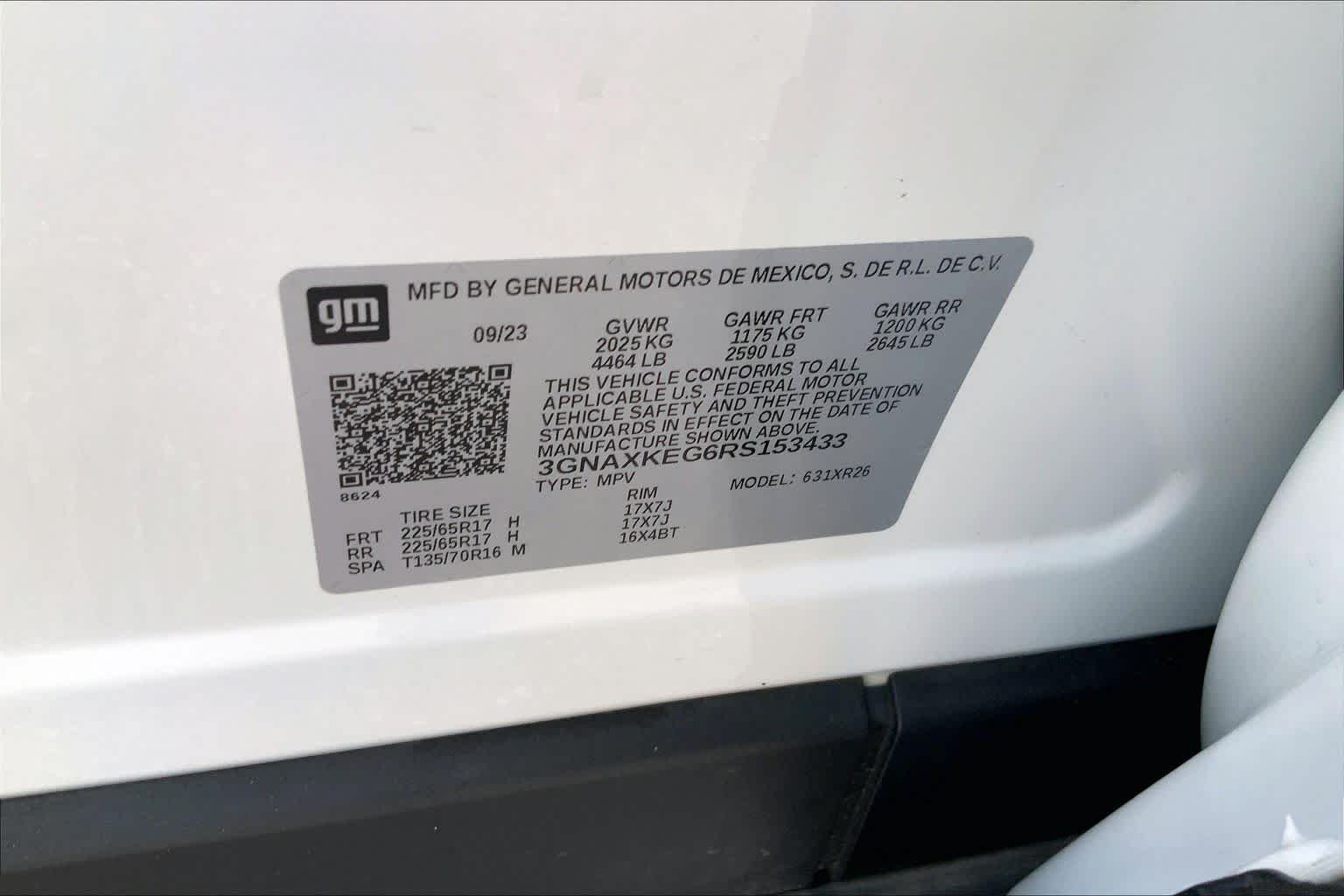 Used 2024 Summit White Chevrolet LT image 31