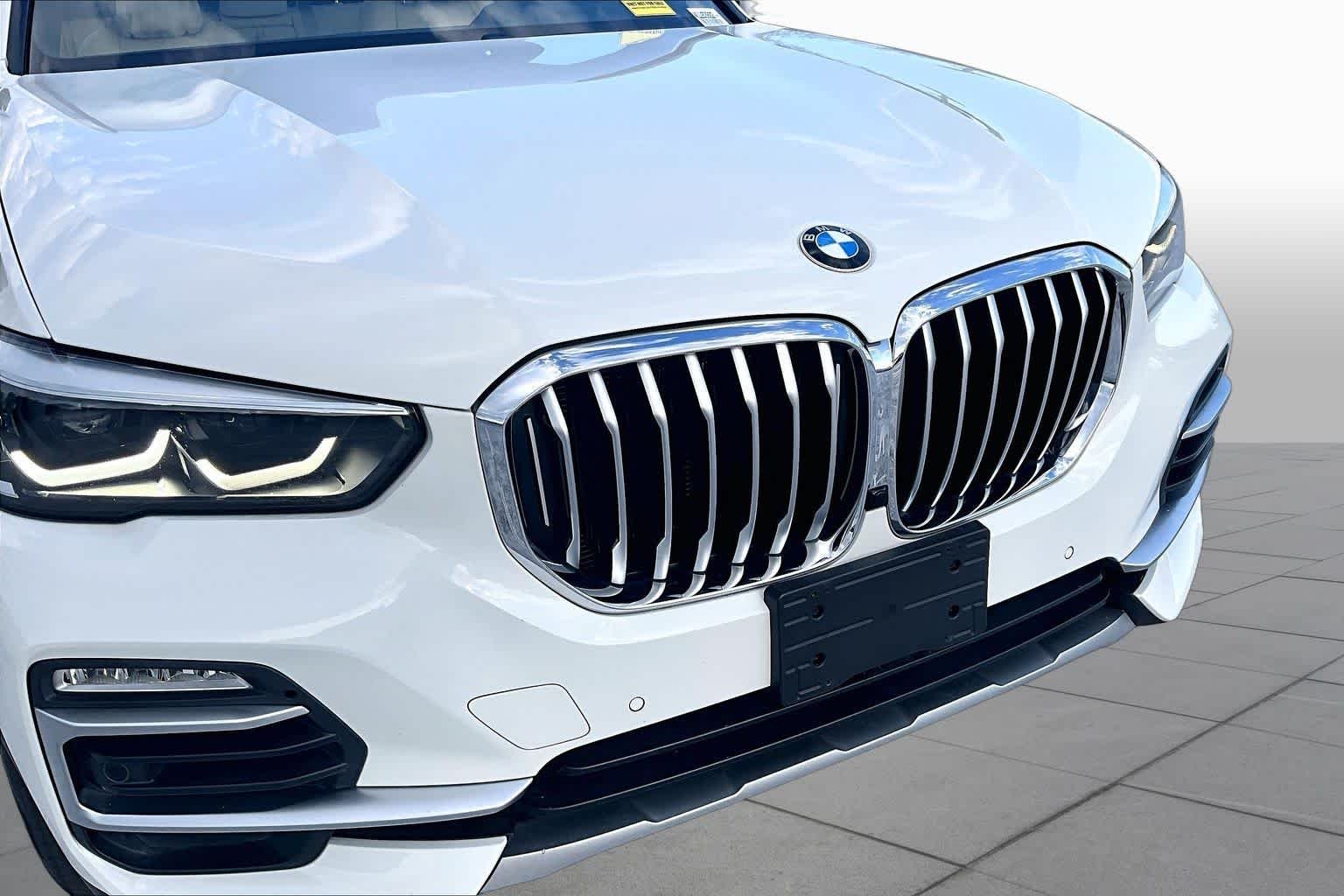 Used 2019 Alpine White BMW xDrive40i image 29