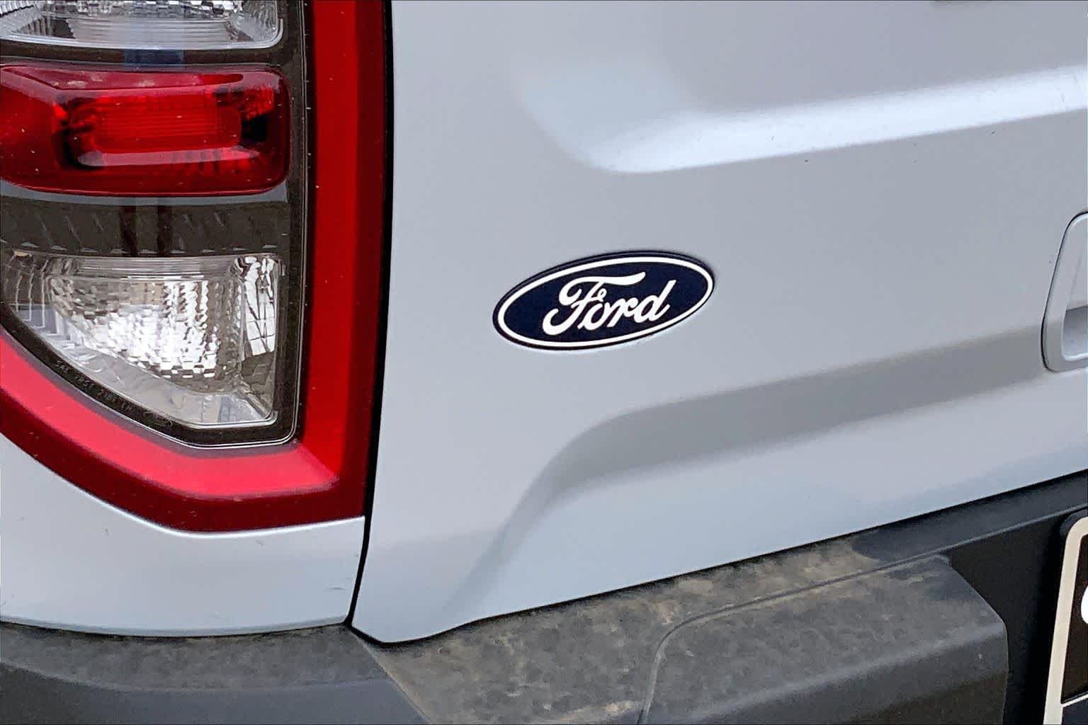 New 2026 Space White Metallic Ford Badlands® image 15