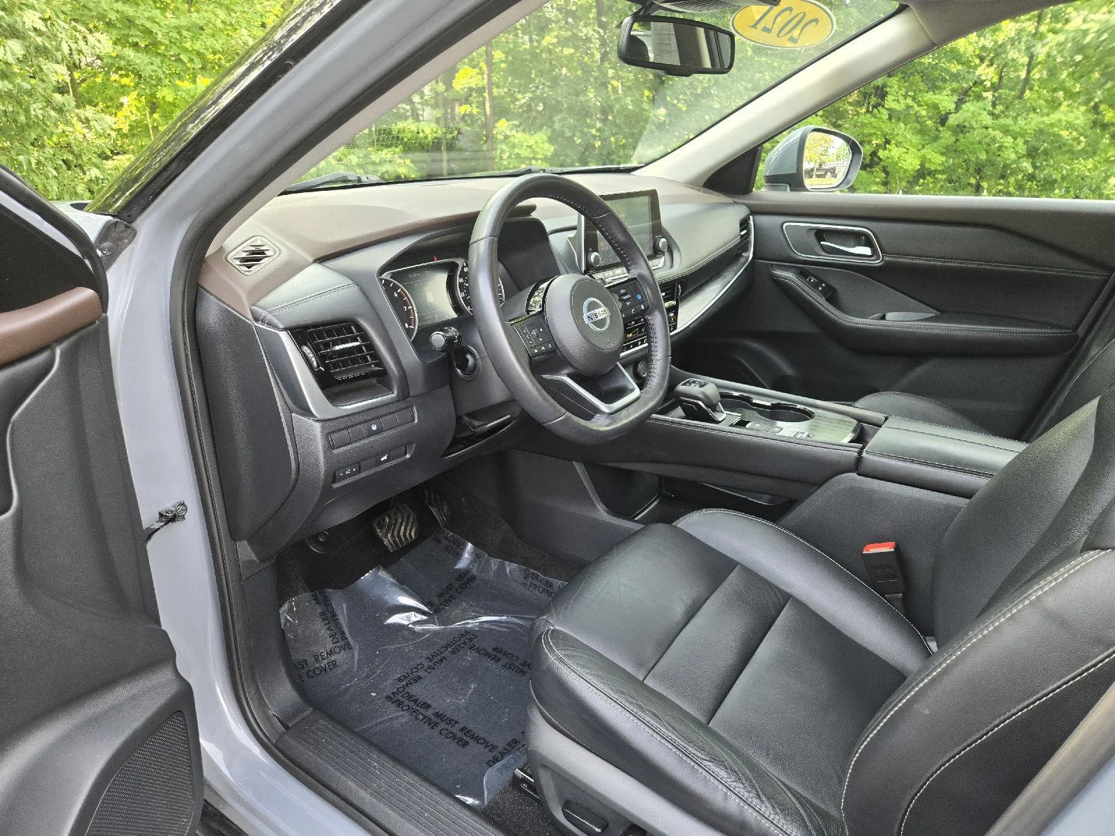 Used 2021 Boulder Gray Pearl Nissan SL image 12