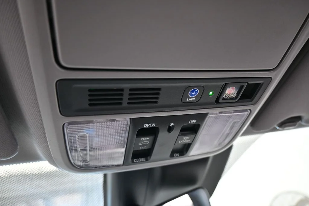 Used 2019 White Honda Elite image 33