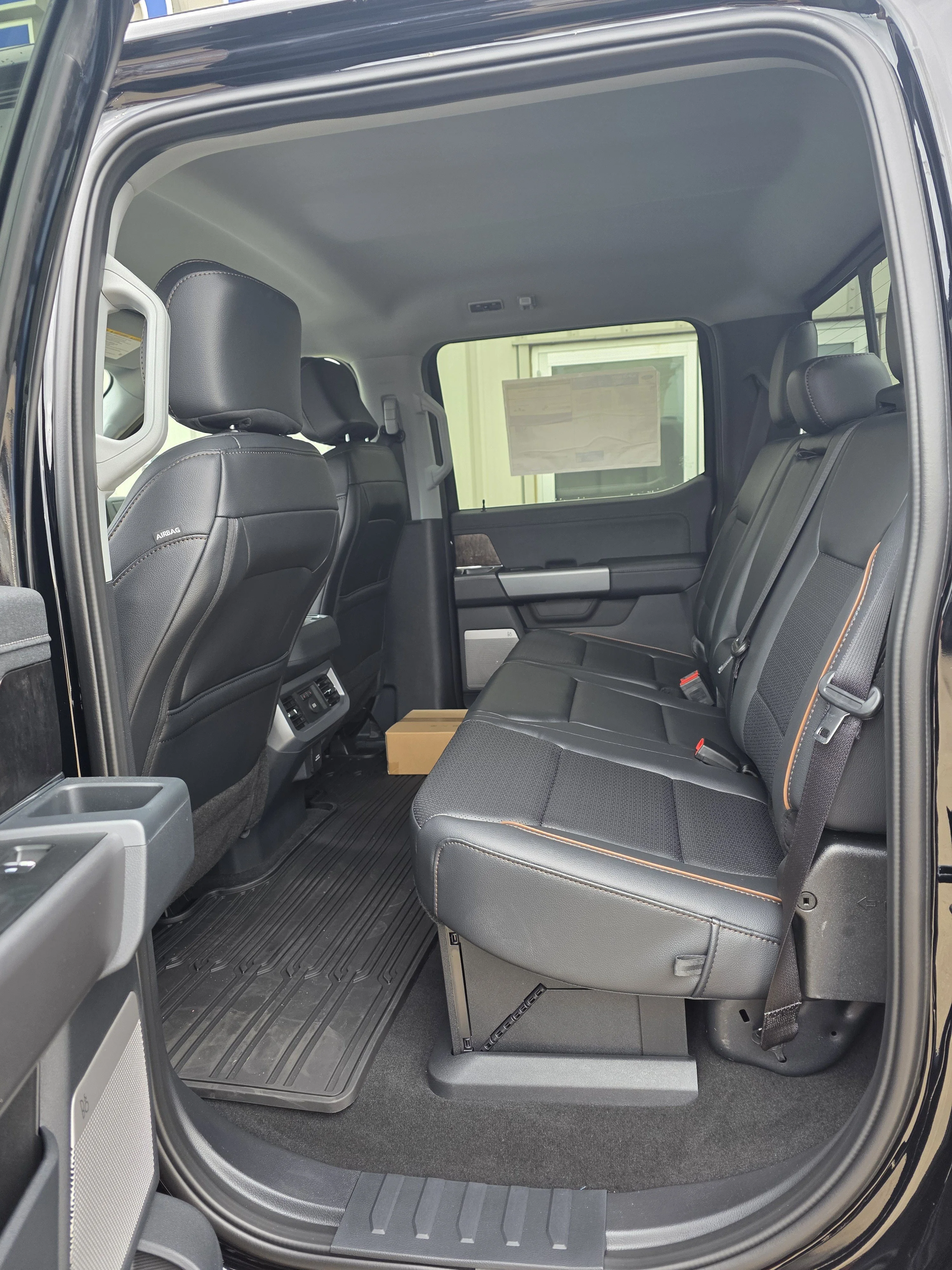2026 Ford F-350 Super Duty Lariat - Photo 8