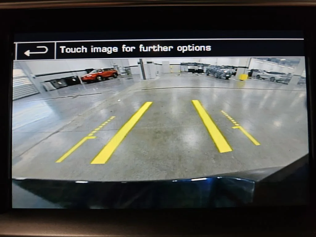 Used 2016 Blue Land Rover HSE Td6 image 25