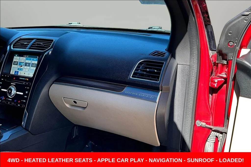 Used 2017 Red Ford Limited image 33