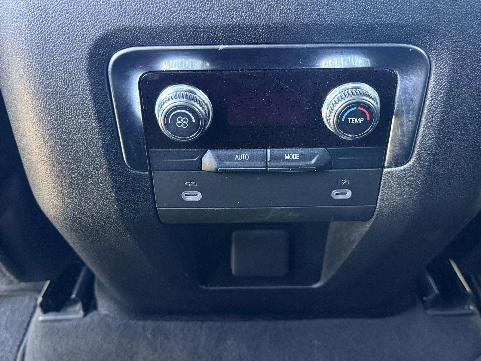 Used 2024 Midnight Blue Metallic GMC SLE image 16