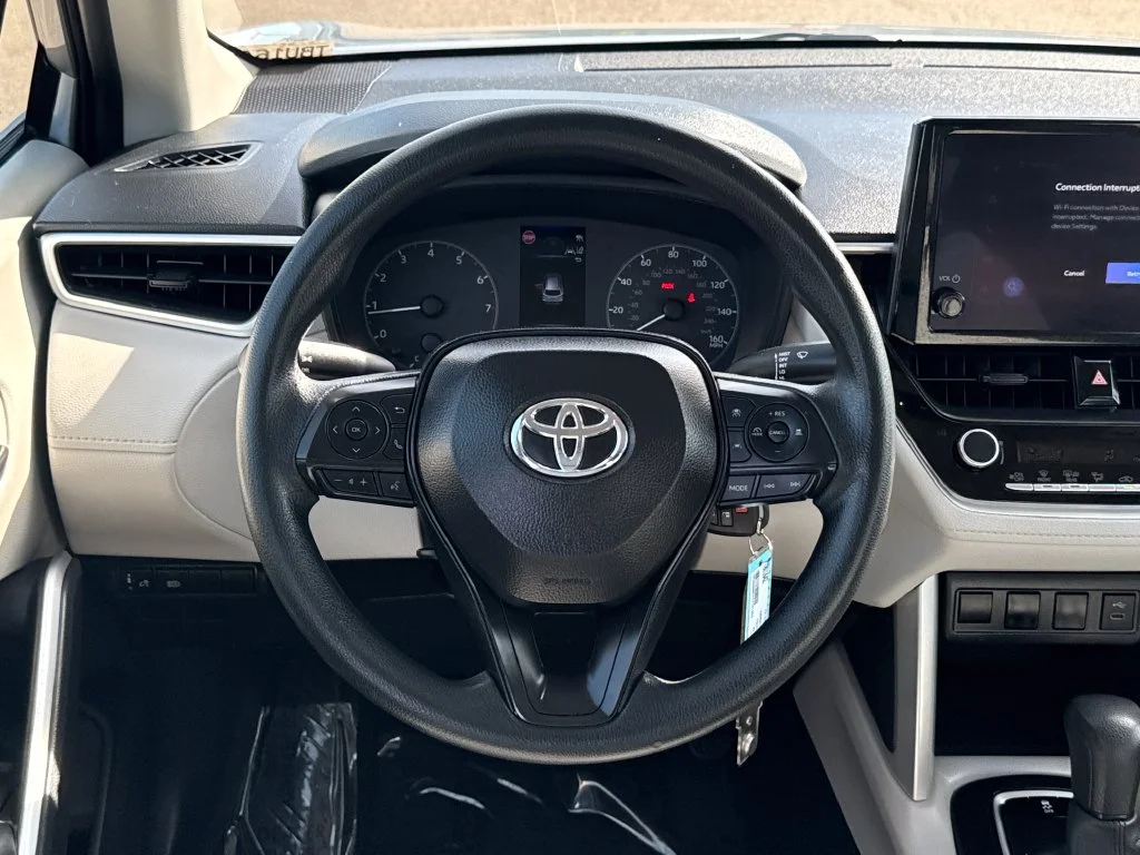 Used 2025 Silver Toyota L image 13