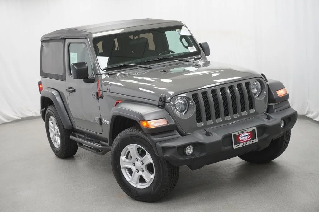 Used 2019 Gray Jeep Sport S image 9