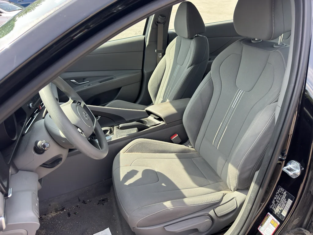 Used 2023 Onyx Black Hyundai SEL image 11