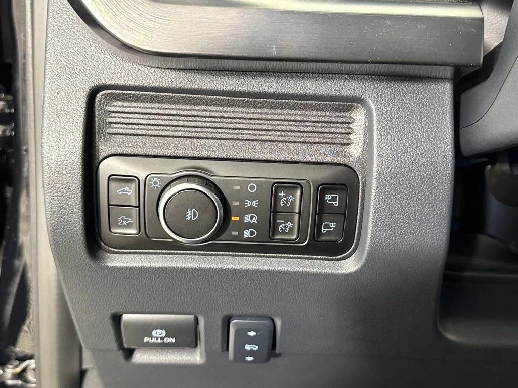 New 2026 Black Ford Lariat image 33