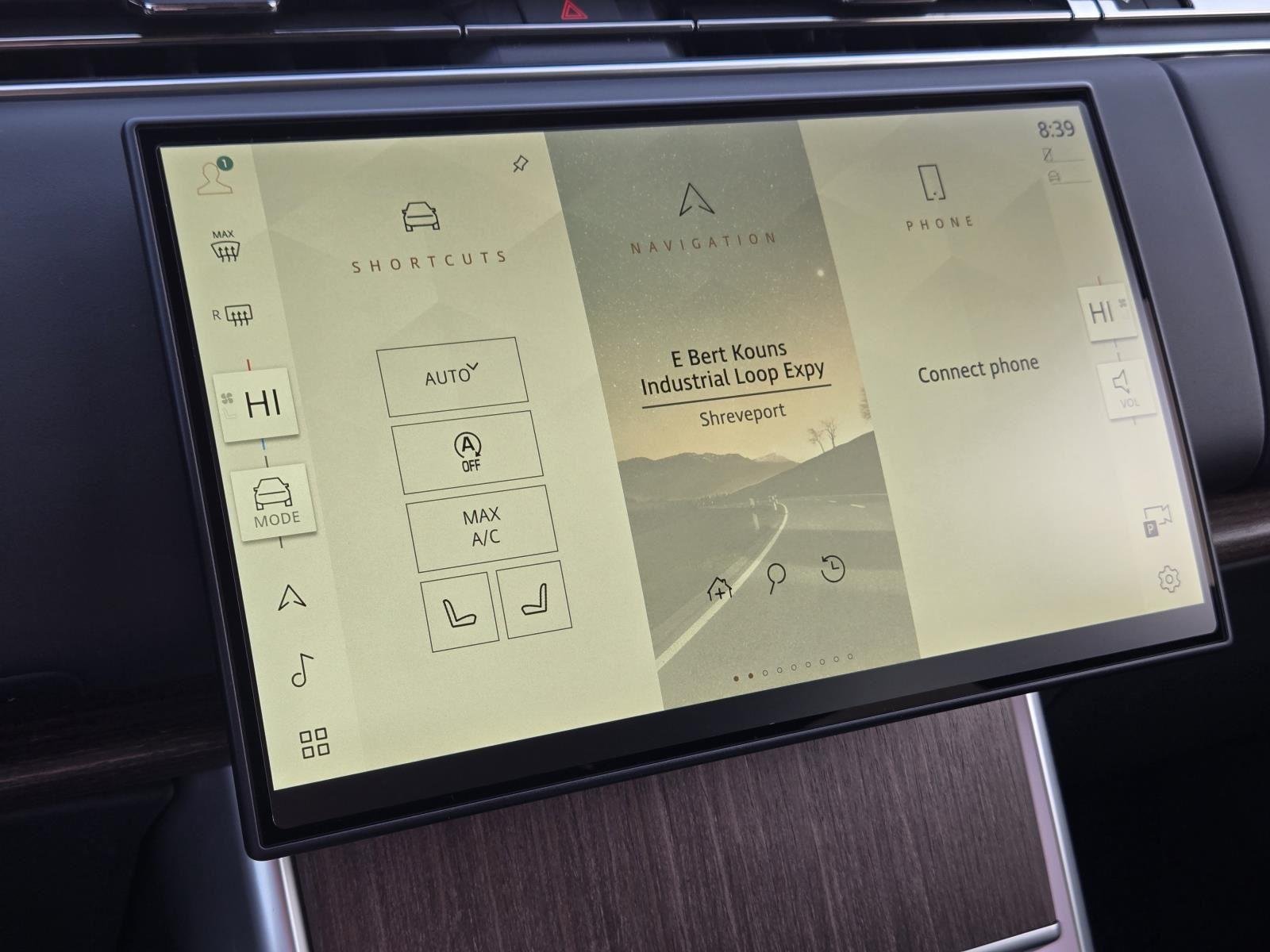 New 2026 Fuji White Land Rover SE image 13