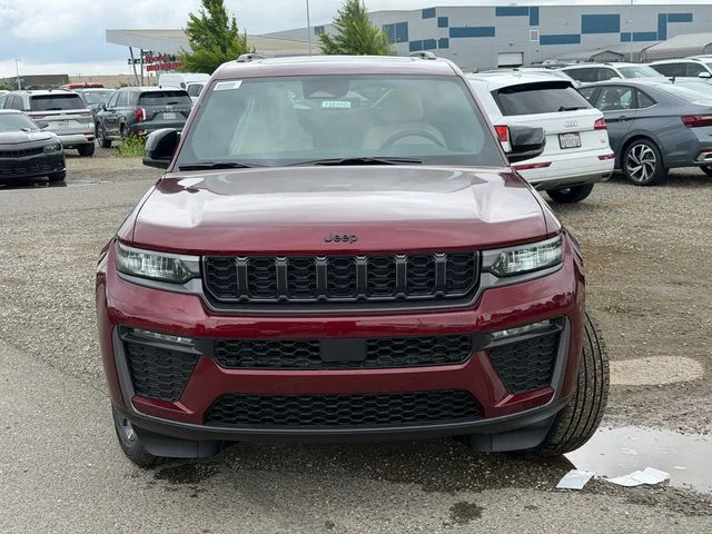 New 2026 Velvet Red Pearl-Coat Exterior Paint Jeep Limited image 3