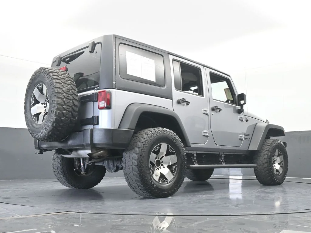Used 2016 Billet Silver Metallic Clearcoat Jeep Unlimited Sport image 50