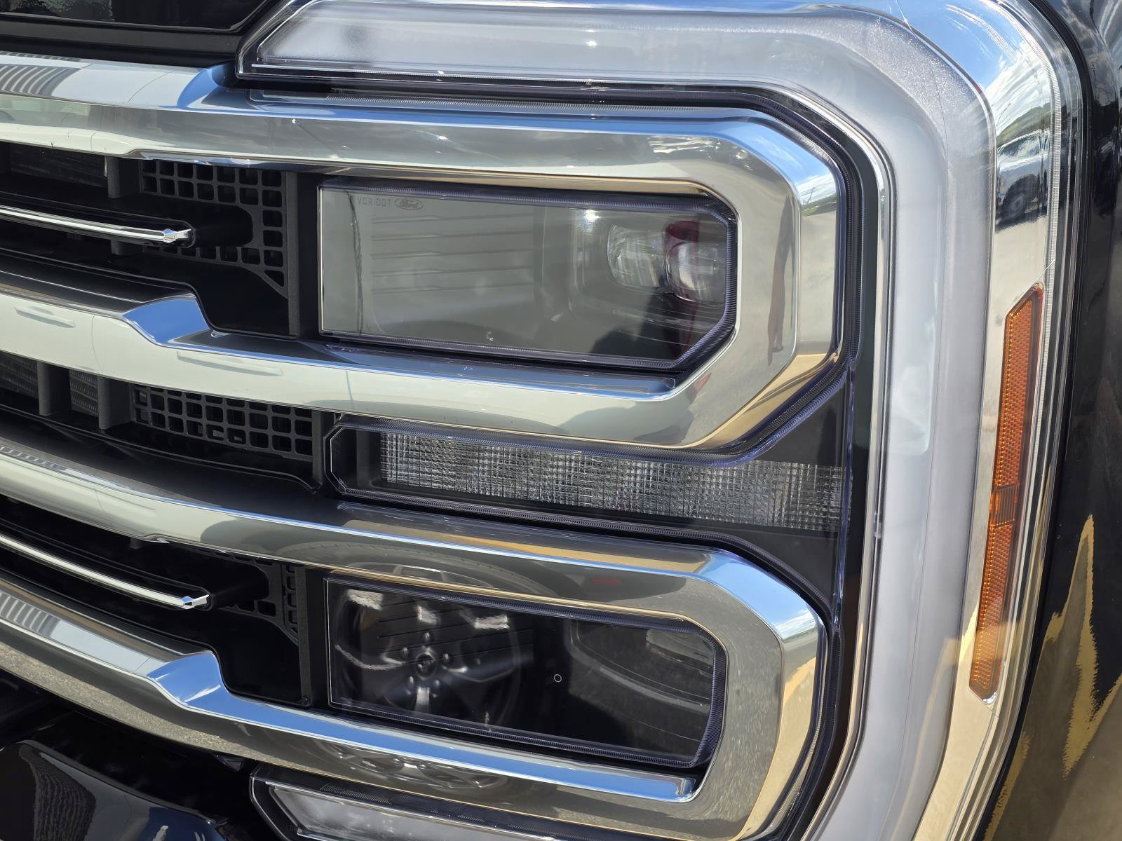 New 2026 Agate Black Metallic FORD F-350® Platinum® image 3
