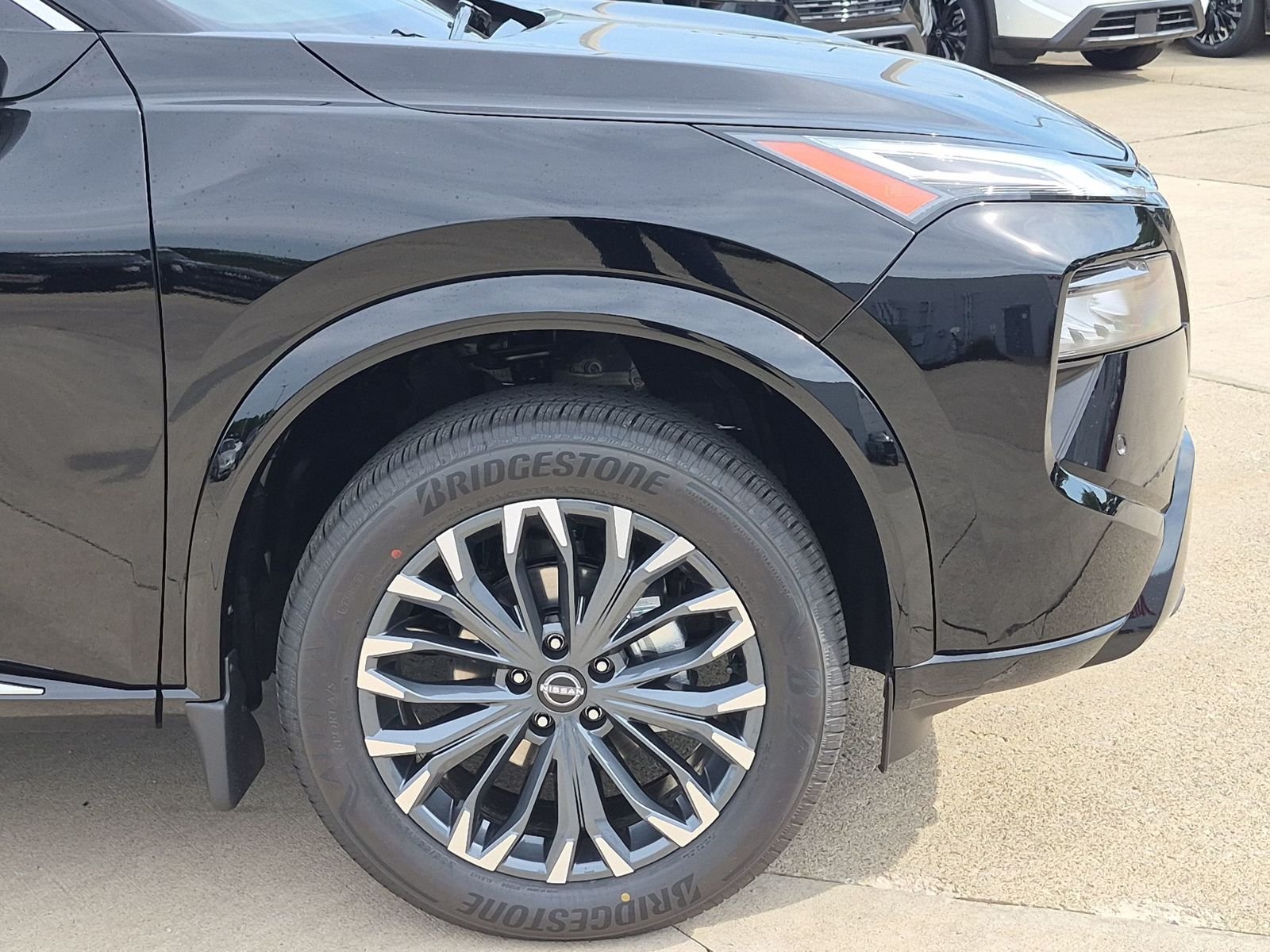 New 2026 Super Black Nissan Platinum image 36