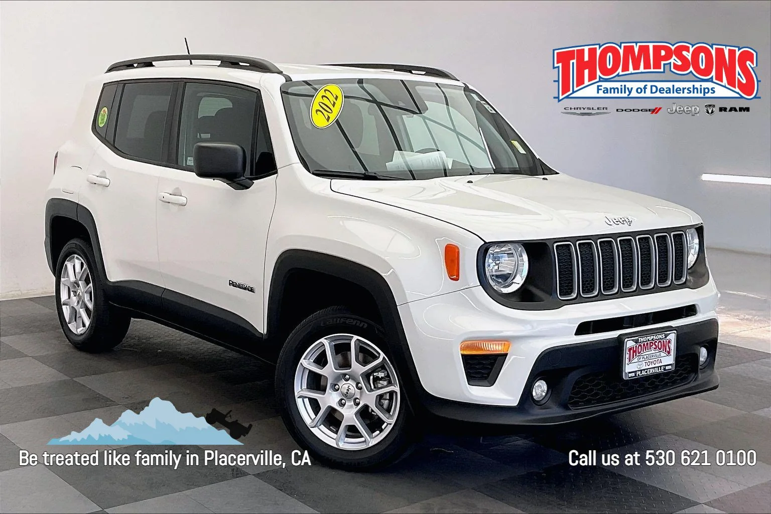Used 2022 Alpine White Clearcoat Jeep Latitude image 1