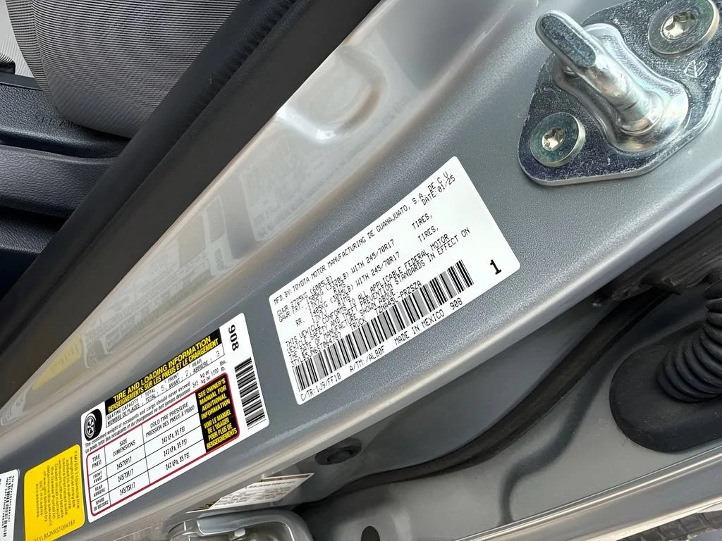 Used 2025  Toyota SR image 36