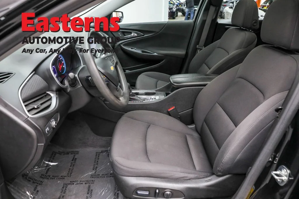 Used 2023 Black Chevrolet LT image 13